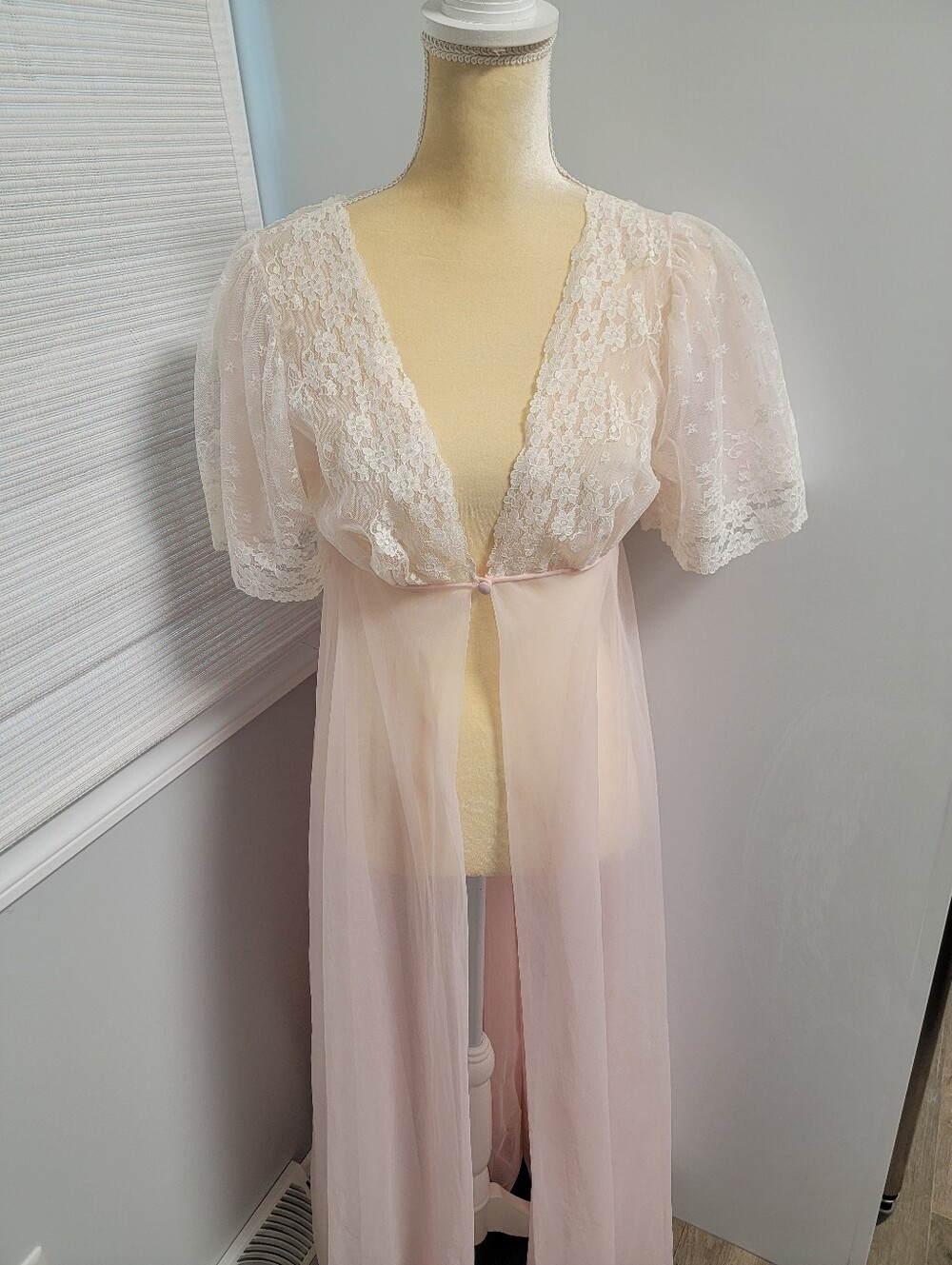 VTG JCPenney Robe Pink White 2 Layer Sheer Chiffon Nylon Lace Bodice Size Small